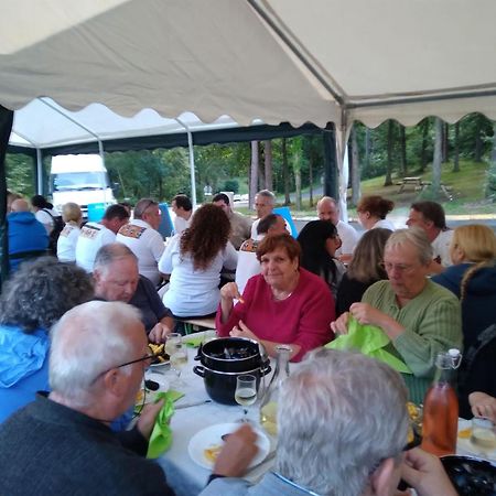 Camping Hurongues Pomeys Kültér fotó